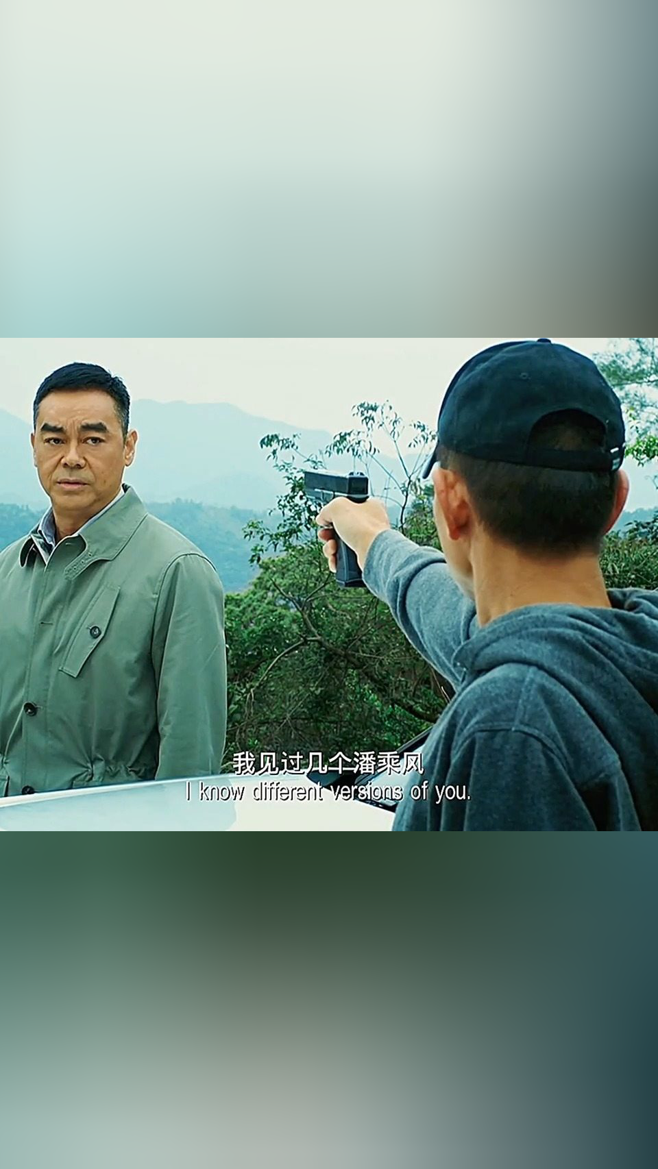 拆弹专家在执行任务时出意外断了一条腿因此被调离岗位从此以后不