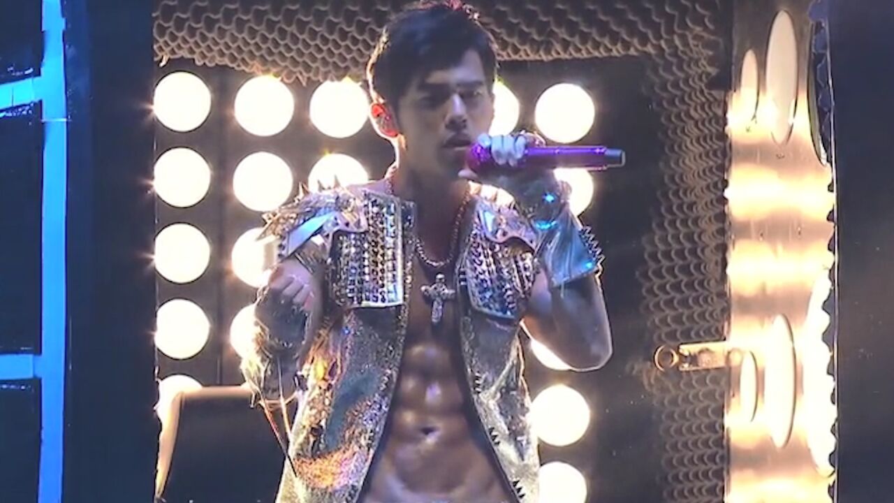周杰伦《魔天伦》演唱会重映丨回看经典舞台,周董脱衣秀腹肌帅炸_高清1080P在线观看平台_腾讯视频