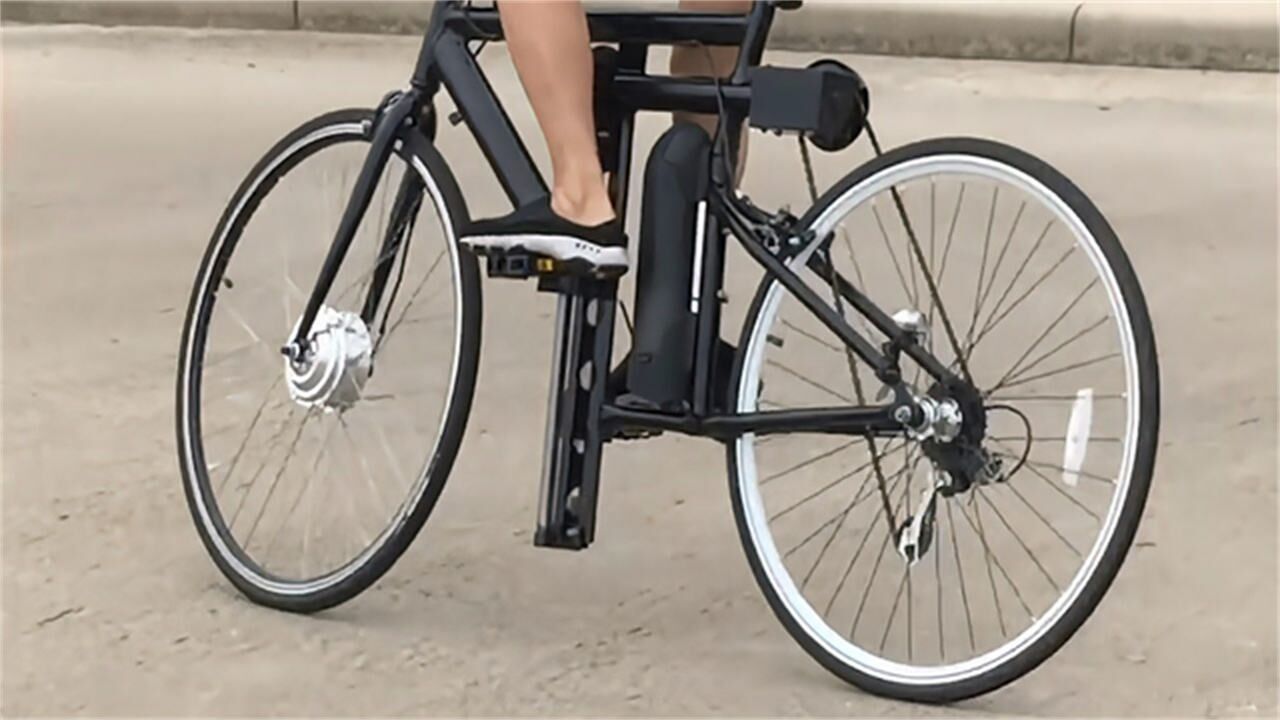 老外发明"上下蹬自行车",最高时速80公里,颠覆传统自行车!