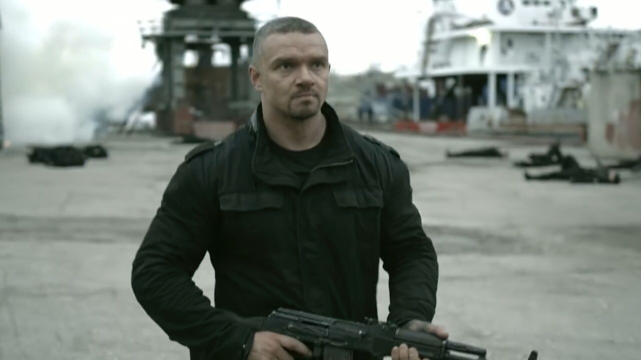 《燧石行动》第2集 战斗民族拳拳到肉,招招致命的爽剧