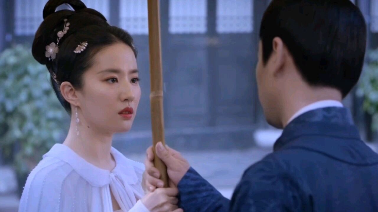 刘亦菲林允儿_刘亦菲林允柳岩杀青_刘亦菲林允柳岩合照