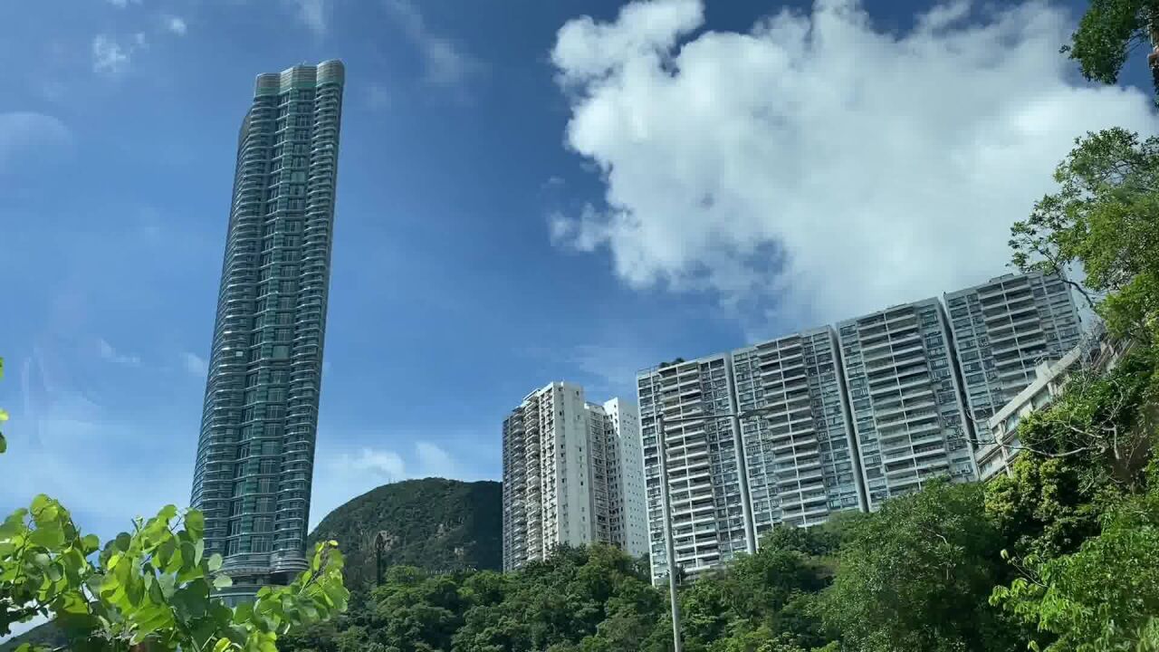 实拍在去许世勋家晓庐的路上,看沿途的豪车豪宅,风景真美啊