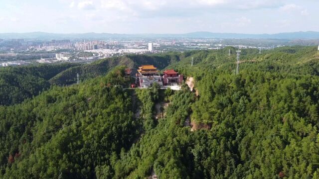 江西一座建在山顶上的寺院,雄伟壮观!