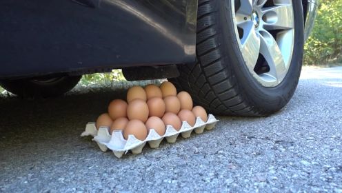 用汽车压碎松脆柔软的东西！实验车vs弹珠和鸡蛋

