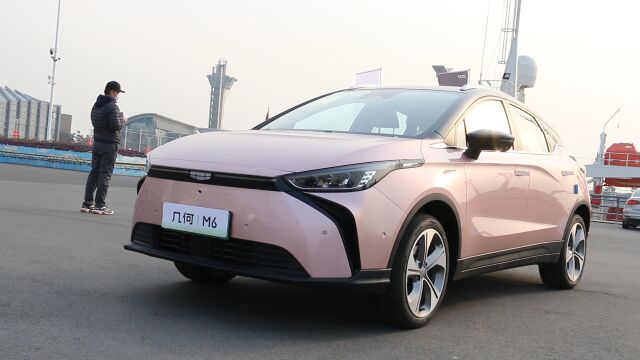 几何全新紧凑型纯电SUV,,鸿蒙加持,长续航580km