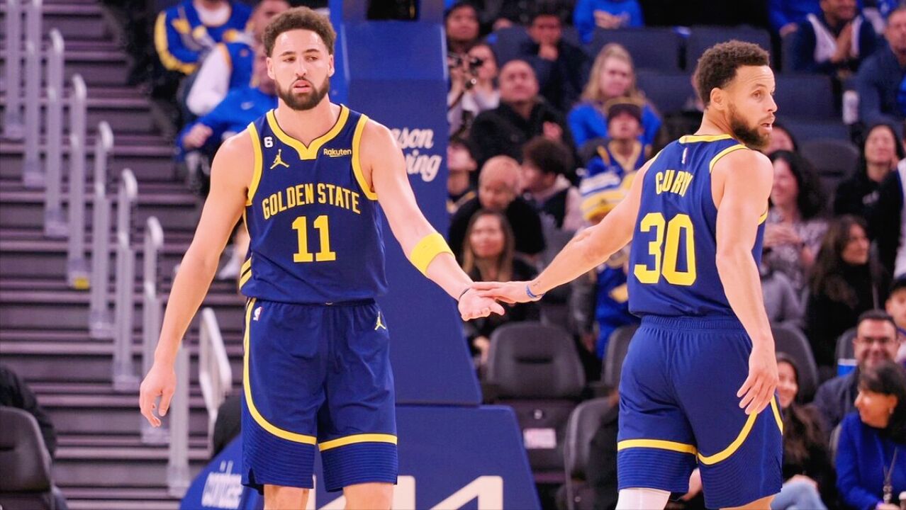 水花兄弟本赛季场均命中9个三分球,湖人全队仅10.4个