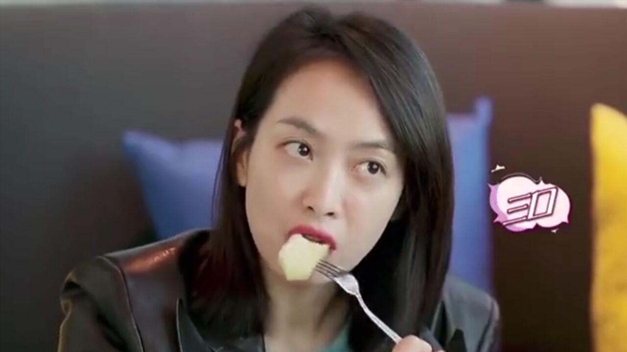 明星有多爱吃水果?宋茜狂吃水果盘,王一博大口吃梨:特别甜