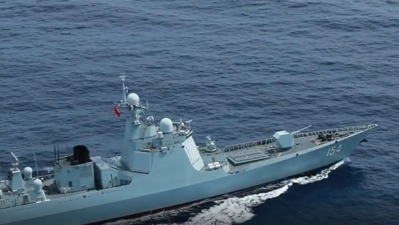 人民海军公布厦门舰最新演练画面 此前向台军舰霸气喊话 国防部点赞