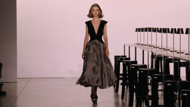 美国高级成衣品牌Badgley Mischka 2023年FW秀场