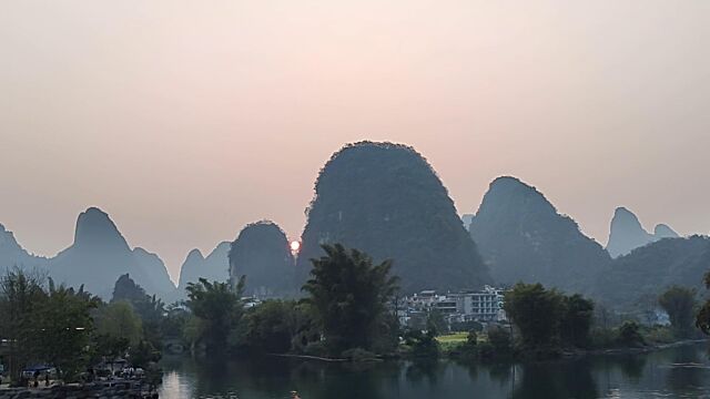 桂林之旅,阳朔篇,油菜花田,工农桥遇龙河日落,记录美好景色.