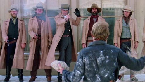 西部牧师行侠仗义，在淘金小镇与恶势力抗衡，80年代经典枪战片