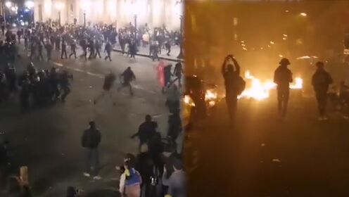 “巴黎在抗议中燃烧”！法国警察持棍赶人 一晚逮捕120人