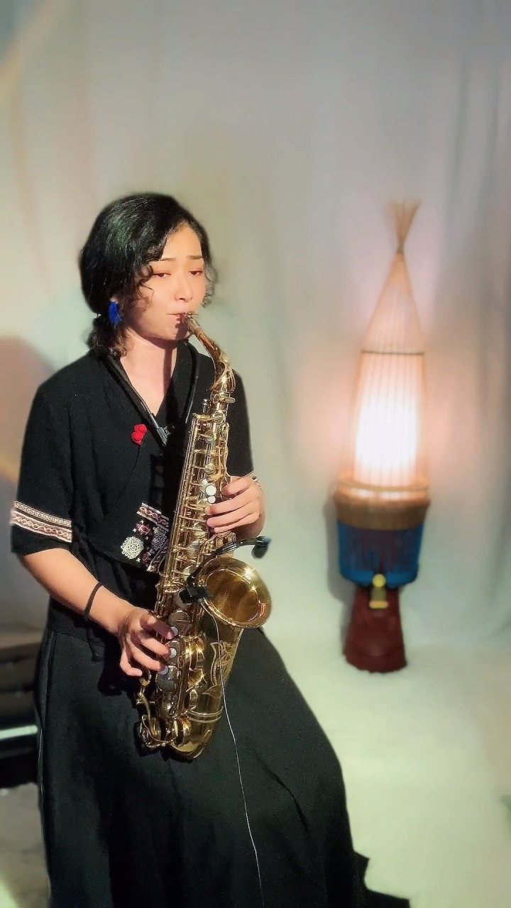 《望春风》中国风伴奏的版本#爱音乐爱生活 #萨克斯演奏 #经典老歌