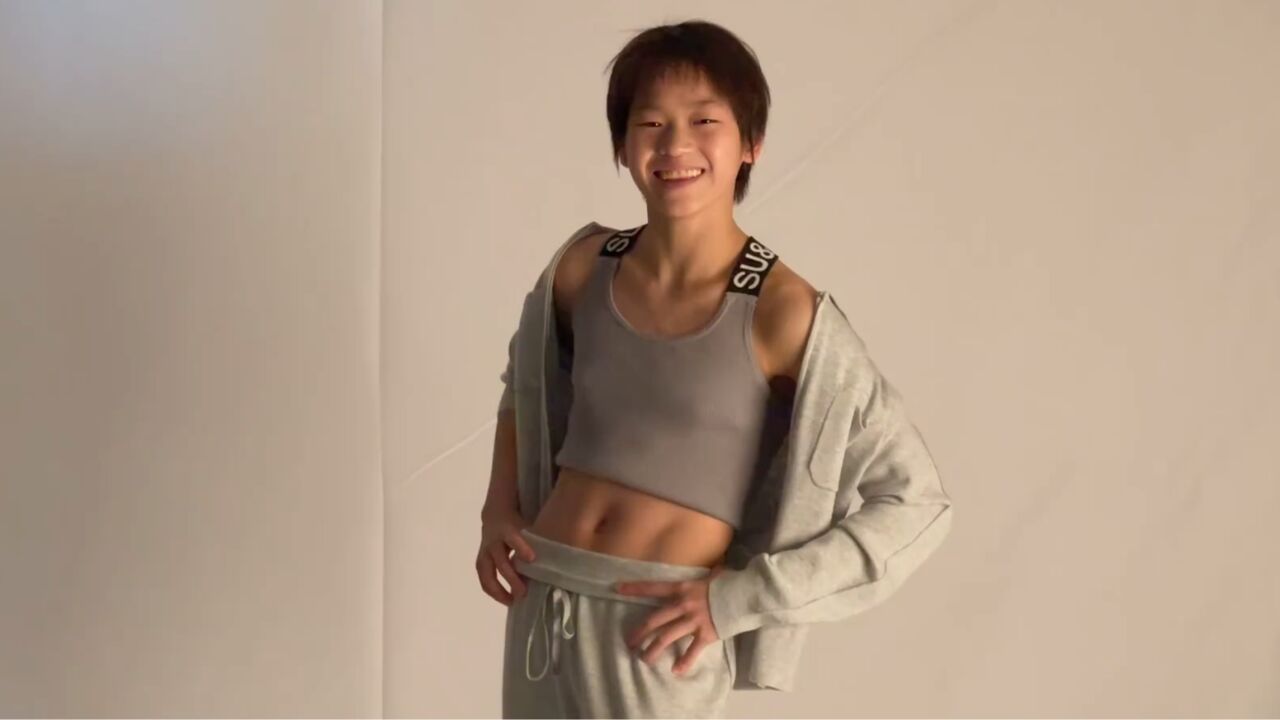 大秀腹肌,活力气质范儿,人民日报 央视盛赞