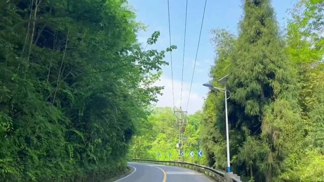 什邡游玩住宿攻略,推荐你住星空木屋,去周边川西红枫岭和神瀑沟都很方便#什邡星空木屋 #心动五一 #川西旅游攻略 #川西红枫岭