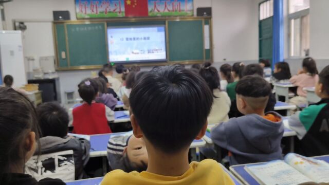 汝州市寄料镇寄料小学高雪如一年级《雪地里的小画家》