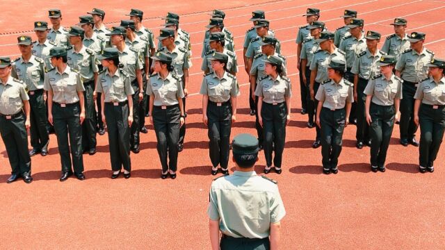 2、军民共建国防示范校:行为习惯培养、叛逆期有限转换、懒惰思想转变、父母有效沟通.学生参军、去消防、高铁、地铁、高速路收费站就业导向.