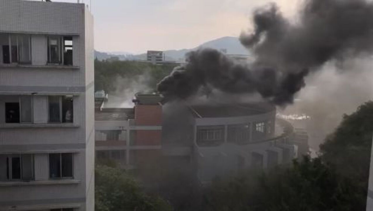 突发！学生宿舍发生火灾，至少20人遇难_高清