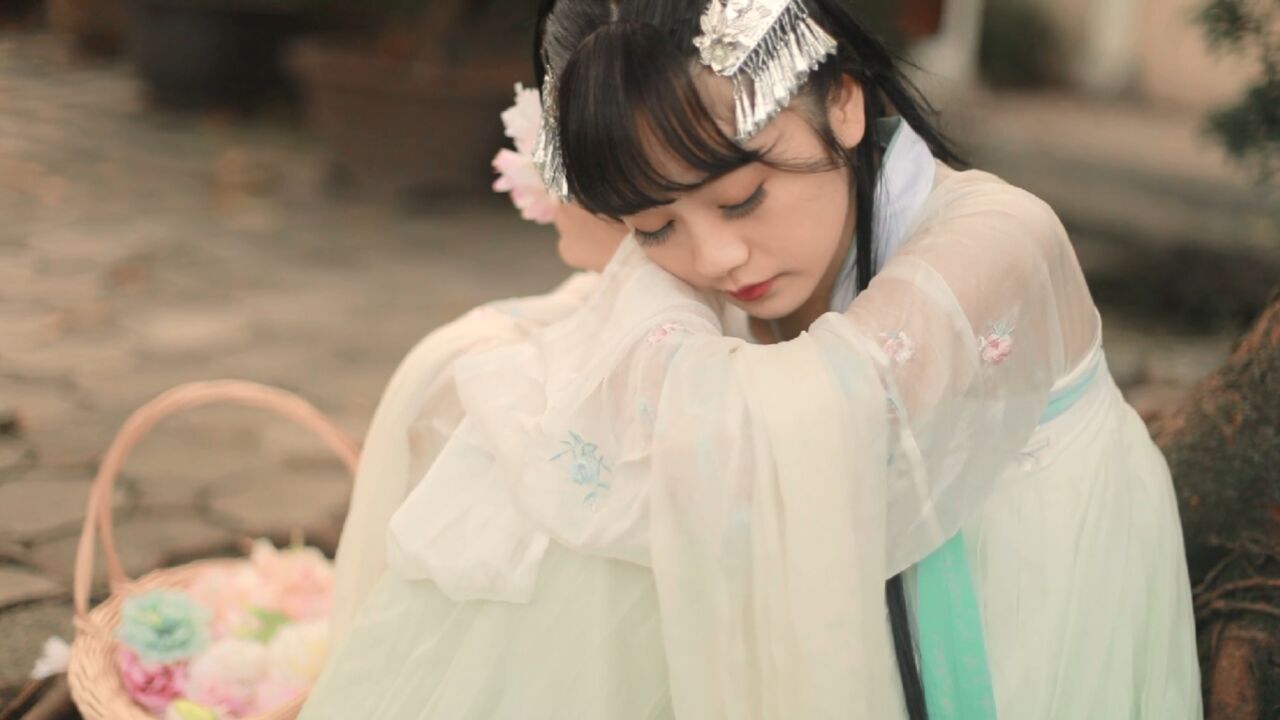 万芳《新不了情》,唯美深情!