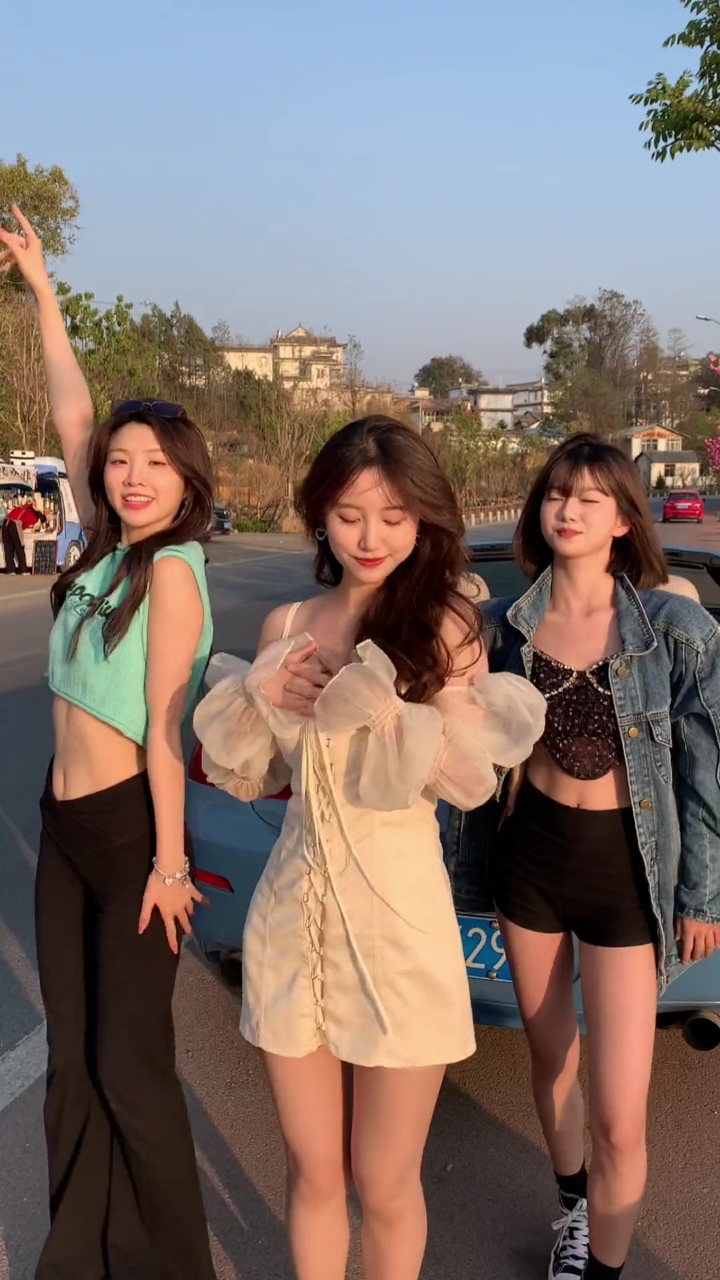 166. 甜妹yyds@爆胎草莓粥 @暴走萝莉-尧洋