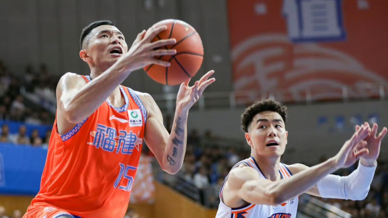 福建狂飙20记三分战胜上海:陈林坚29分 王哲林低效13 12