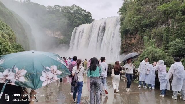 端午节的黄果树瀑布