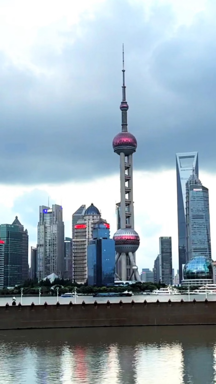 上海旅游景点,在上海外滩看陆家嘴东方明珠塔,环球金融中心城市风景