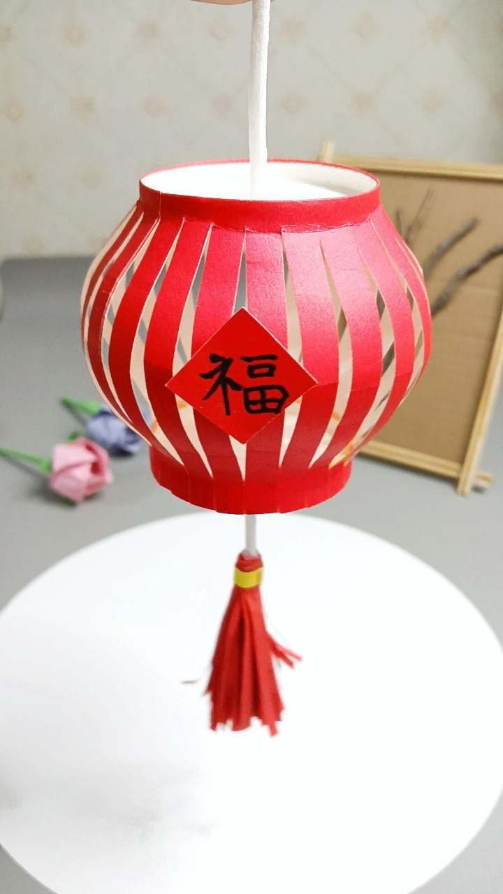 新年快到了,用纸杯做一个新年灯笼,简单又漂亮,快来试试吧!