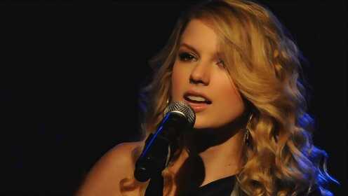 Taylor Swift《Untouchable》现场版（原唱：Luna Halo）