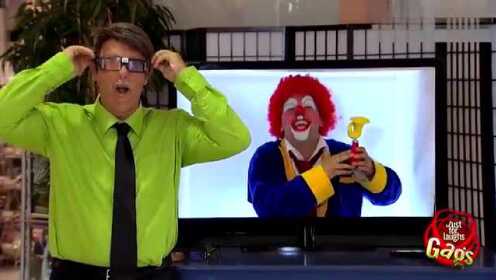 Scary Clown In A Real 3D TV Prank