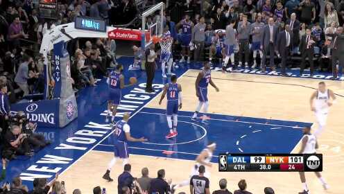 《NBA全场集锦》【得分】这谁想得到？小库里拿球就补直接追平比分