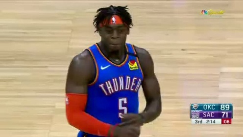 《NBA全场回放》【原声回放】雷霆vs国王第3节 福克斯一条龙反击滑翔劈扣