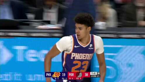 《NBA全场集锦》开启追分模式 卡梅隆约翰逊连中不讲理三分