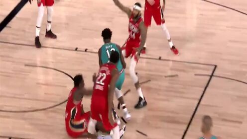 《NBA全场集锦》杰克逊突破晃倒锡安 面对莺歌补防从容打板两分入账
