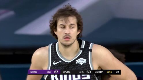 《NBA全场集锦》请欣赏一个人的表演！沃克手感爆炸飞天遁地连续刷网
