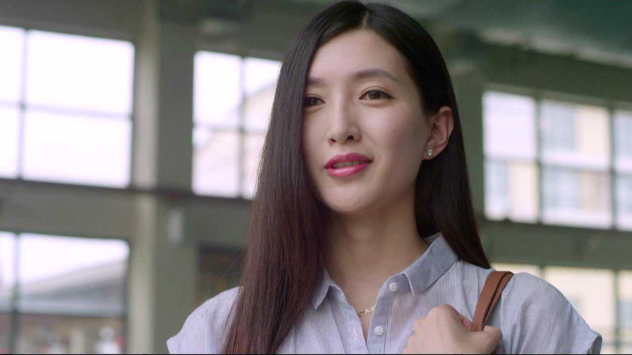 一仆二主:江疏影泳装绝美,张嘉益差点淌哈喇子_腾讯视频