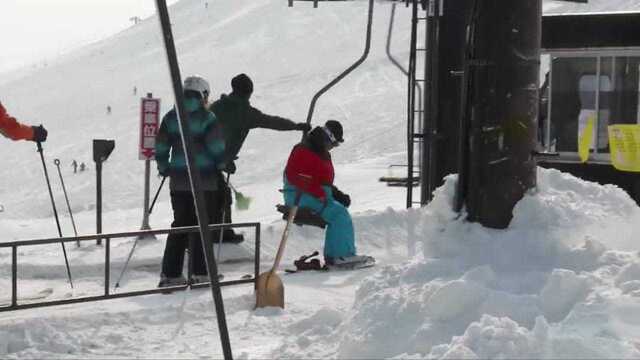 刘继元再次来到雪国之巅挑战野雪