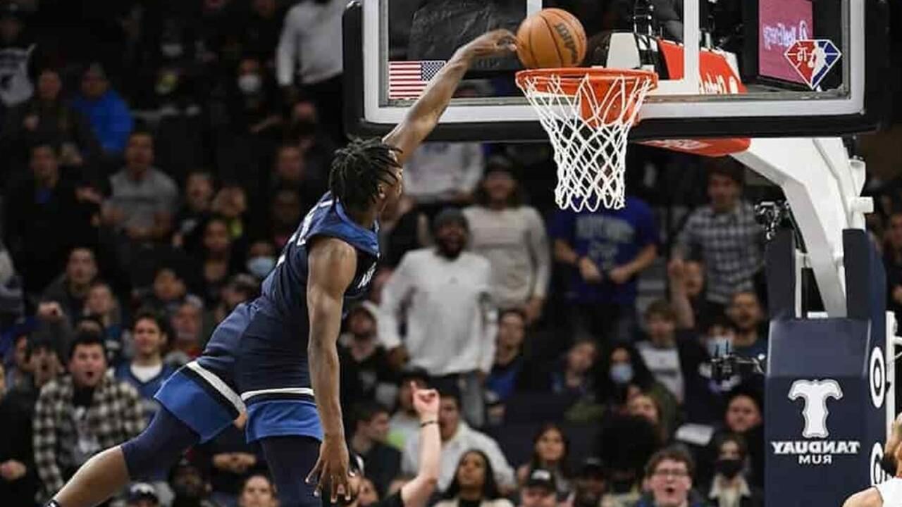 28日NBA十佳球 爱德华兹绝美大风车卡鲁索滑翔单臂