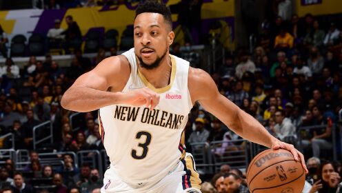 洛杉矶湖人球星今天的cj是真正的c麦科勒姆32分亲手撕碎湖人