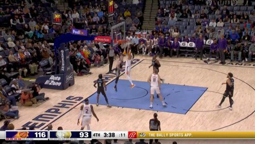 《NBA全场集锦》有点可爱！达米安李底线突破暴扣后不可思议看向自己左手