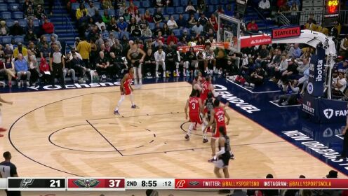 《NBA全场集锦》一招鲜吃遍天！特雷-琼斯抛投绝学已如化境