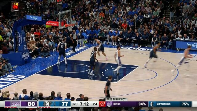 续上第一节的手感！福克斯外线连射两记三分稳军心