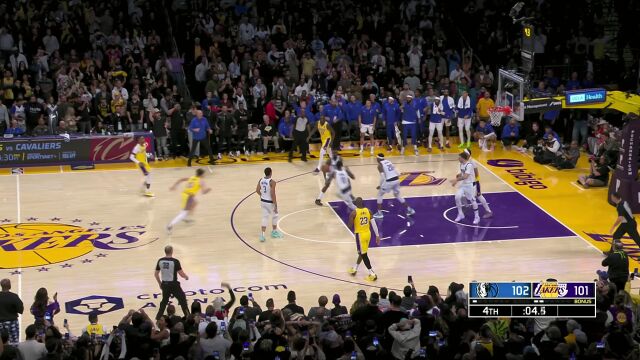 关键失误非常致命 老詹一个失误葬送翻盘大戏