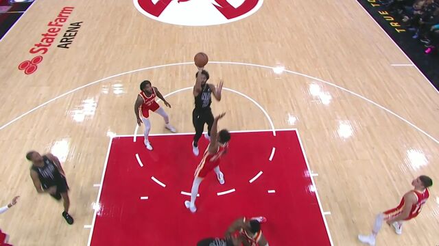 变向突破举重若轻 丁威迪迎着亨特打成2+1