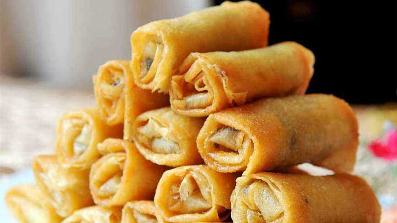 中国传统小吃春卷做法其实很简单一看就会