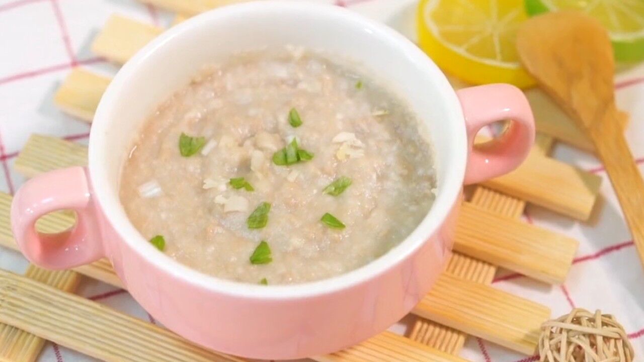 一道很适合8到2个月宝宝吃的肉泥米粉一起来看看吧