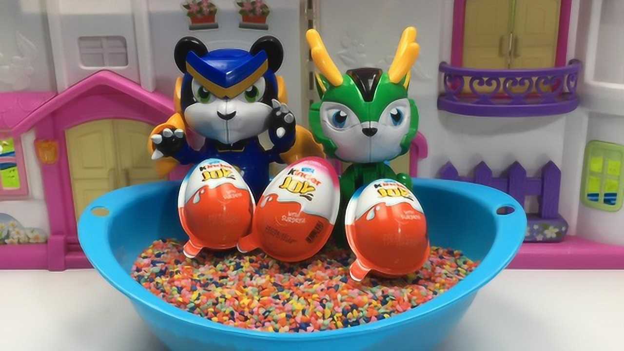 《玩具》哆啦盒子玩具乐园 猪猪侠之超星萌宠挖沙拆巧克力奇趣蛋玩具