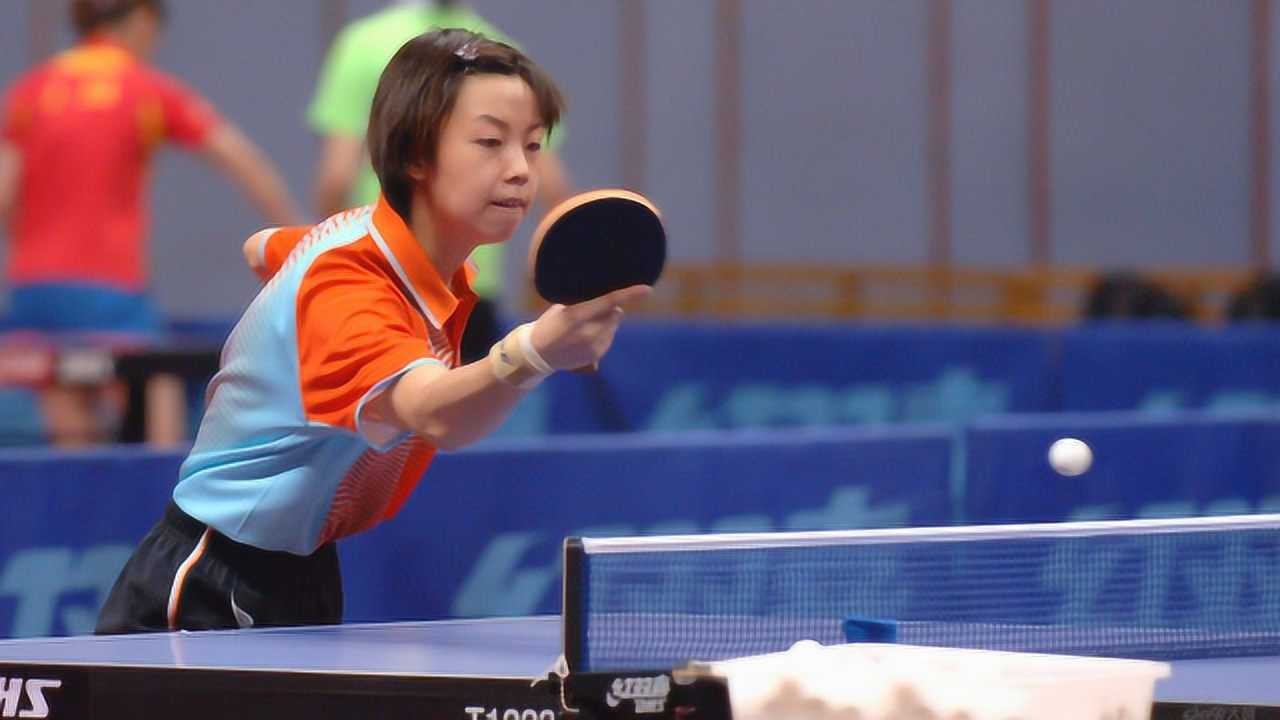 《乒乓球教学》横拍的基本握法与正反手利的区别及利弊