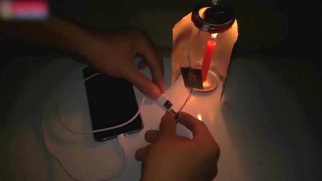 停电手机没电怎么办简单一根蜡烛就能给手机充电