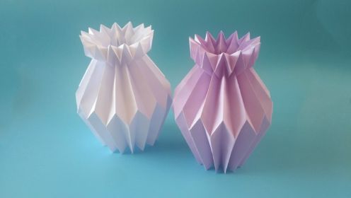 简单漂亮的立体花瓶折纸，折几朵花插在花瓶里，摆在桌子上美美哒